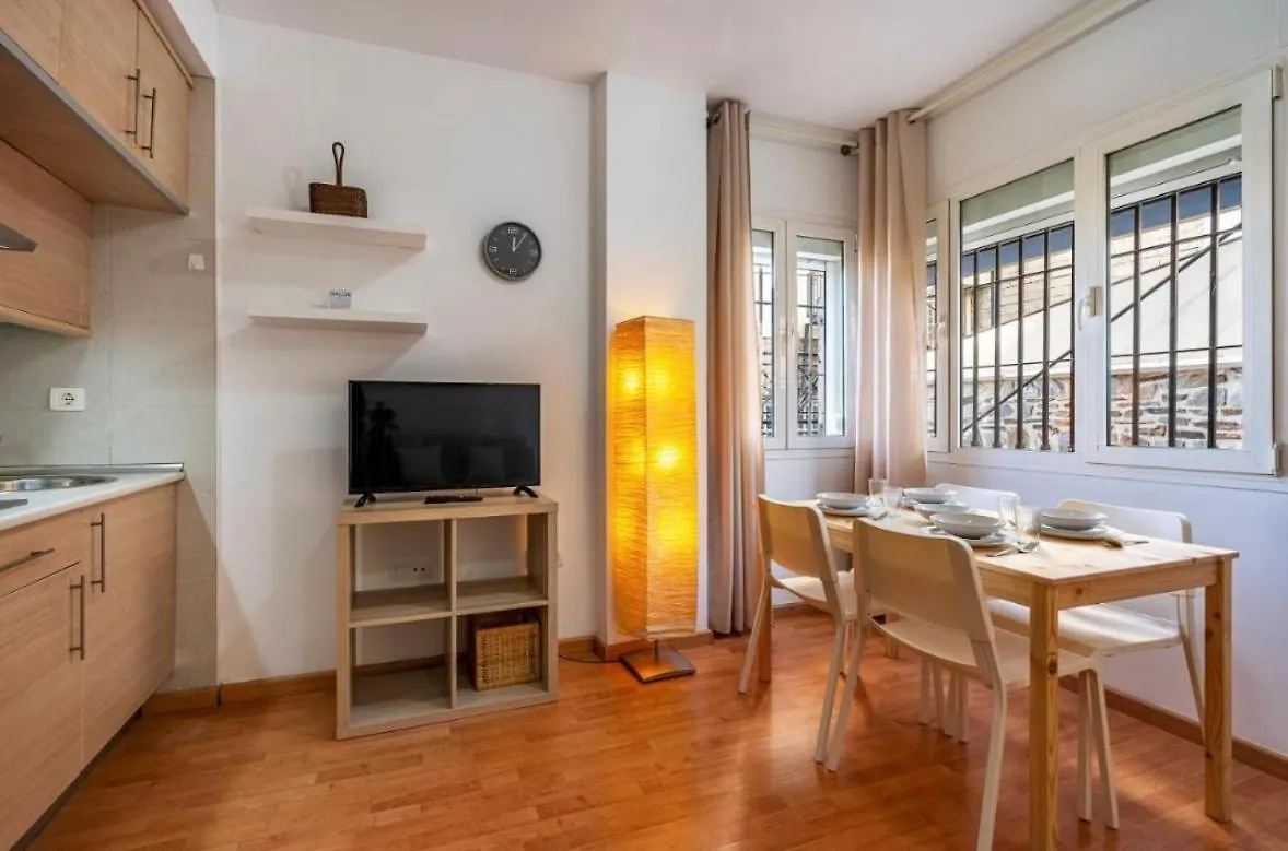 Edif Serraneu Estudio 4 Pax Con Wifi Y Parking Gratis سْييرا نيفادا 0*,  إسبانيا